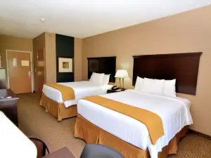 Cobblestone Inn & Suites - Lake View