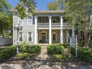 Crystal River Inn