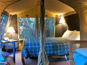 Black Cockatoo Lodge