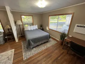 The Cascade Motel