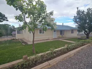 Family Hot Tub Retreat & Starlink!