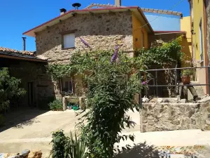 House with One Bedroom in Sarracín de Aliste, with Enclosed Garden and Wifi Near the Beach