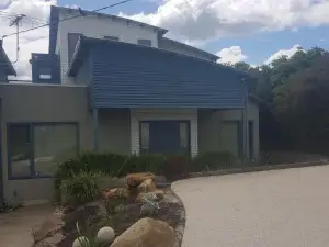 Bay Breeze Beach Holiday Home