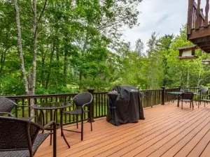 Bluebird Manor on the Water, 2 Acres & Amenities