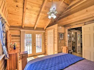 The Lake Place Cabin w/ Golf Cart & Free Kayaks!