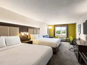 Holiday Inn Express & Suites Redding