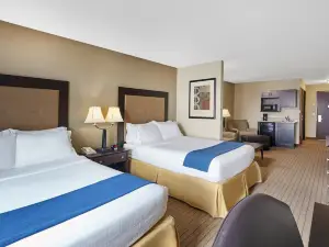 Holiday Inn Express & Suites MADISON-VERONA by IHG