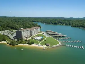 Condo with great Lake views. Come stay with us on your vacation ￼