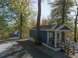 Beautiful 1-Bedroom Tiny Home 1/2 Mile from Marina and Boat Ramp #408!