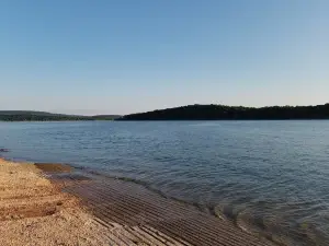 Monthly Renters Welcome ~ Minutes from Tenkiller Lake
