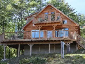 Hillside ADK Log Cabin with beautiful Schroon Lake views - 5 minutes to village!