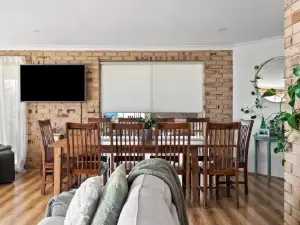 Pet-Friendly Beachfront Family Retreat
