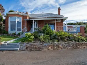 Oakleigh House
