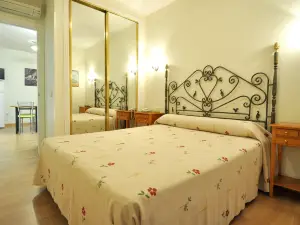 Hotel Apartamentos Aralso Sotillo