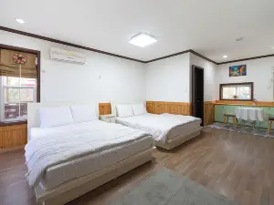 Petit Maison Pension