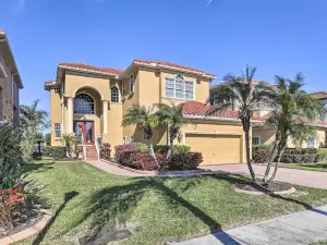 Waterfront Apollo Beach Home Pool and Shared Dock!