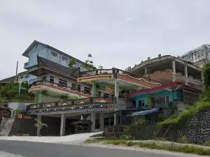 3 Berastagi Hotel