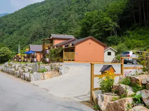 Jeongseon Firefly Red Clay Pension