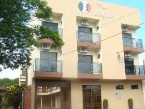 Hotel Italyan's