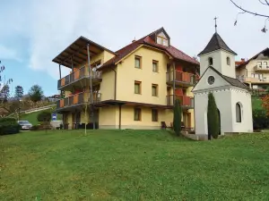 Nice Home in Lasko with Wifi and 2 Bedrooms
