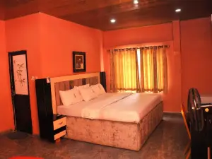 California Garden Hotel and Suites