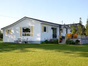 Greenwich Moonlight Bay Cottage