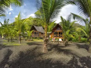 Boom Shiva Boutique Hotel & Restaurant
