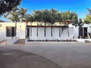 Hotel Casa María