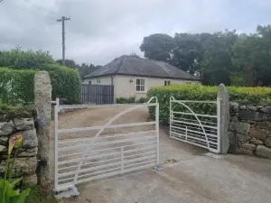 Cracatinni Mews