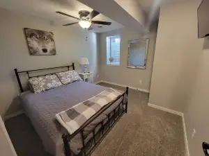 Beautiful and Spacious Lake Home. Amazing Panoramic Lake Views.