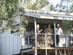 Odd Frog Lodges - Bunkhouse