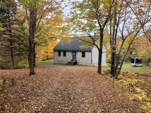 Hideaway in the Great North Woods - direct access to snowmobile trails