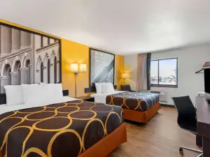 Super 8 by Wyndham Elizabethtown