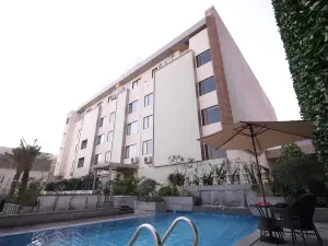 MARIGOLD-Newly Renovated Hotel