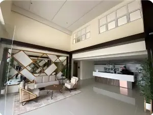 Chillax Suite with PS4&Free Pool Access