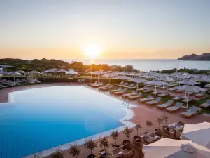 Mangia's Santa Teresa Sardinia, Curio Collection by Hilton