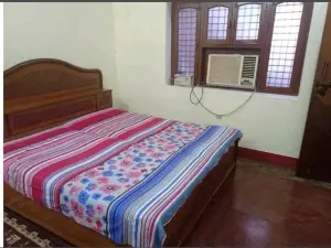 OYO Shiva Palace Homestay