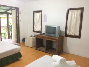 Kuraburi Resort