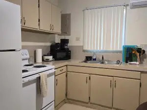 Beautiful Newly Renovated 2 BED/1BATH