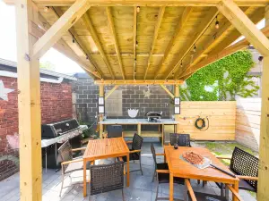 Breathtaking City Views and Private Deck - Stunning Urban Oasis