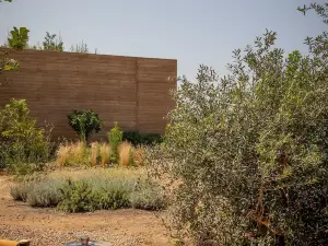 โฮเต็ล มิโลส์ - คาร์เจเซ