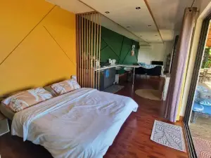 Fare Toahana, Logement Chez l'Habitant