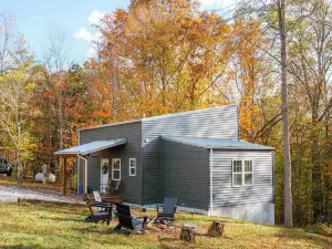 The Treetop Retreat Family Getaway in Scenic Hocking Hills