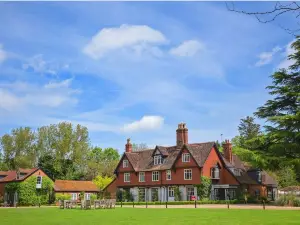 Ravenwood Hall Hotel