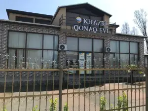 Khazri Qonaq Evi / Guest House