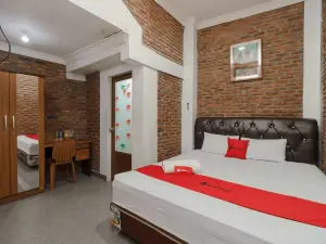 RedDoorz Syariah Near Jalan Asahan Pematang Siantar