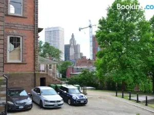 Ultra Lux Apartment Steps from Brown and Risd