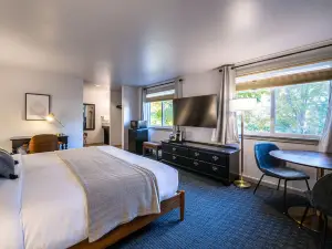 Riverhouse by Weekender Formerly Jack Daniels Inn