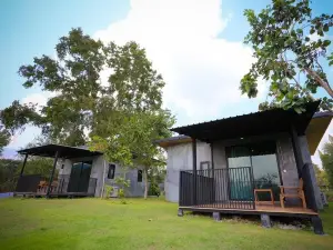 ลอฟต์ เบอรี รีสอร์ท