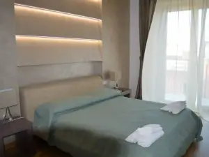 B&B Jolie Center